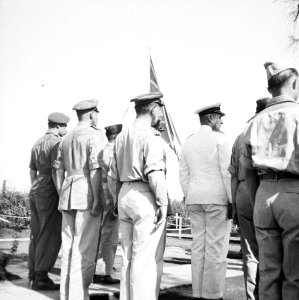 Batavia Op 5 April vond een massale herbegrafenis van oorlogsslachtoffers plaat…, Bestanddeelnr 1611-1-3