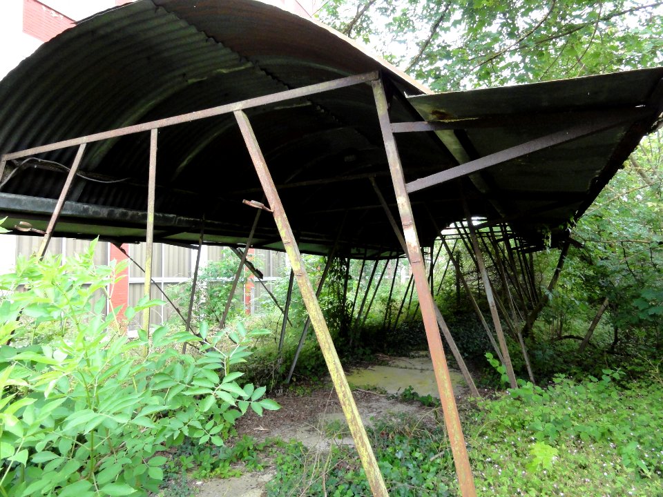Bataville (Moselle) complexe industriel (03) ancien garage à vélo