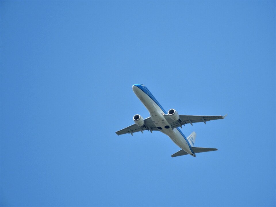 Take off airport rise