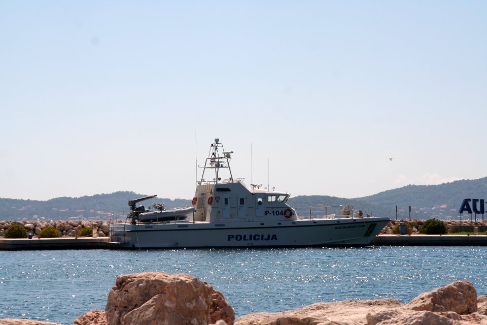 Bateau de la police croate à Sukošan - Boat of the croatian police in Sukošan - Hrvatski policijski čamac u Sukošanu 01