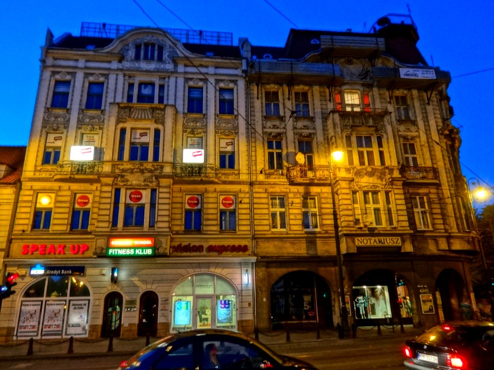 Bdg plTeatralny noc 8 07-2013