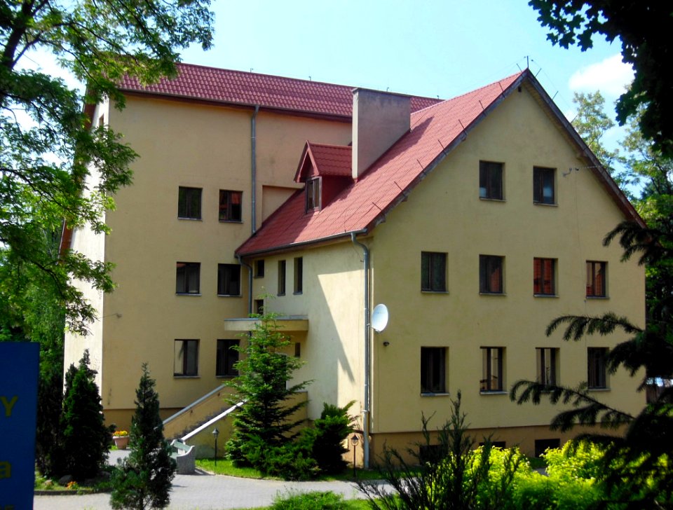 Bdg Piaski dom rekolekcyjny a 06-2013