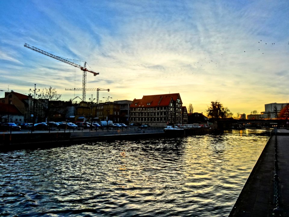 Bdg old granaries sunset 3 03-2014