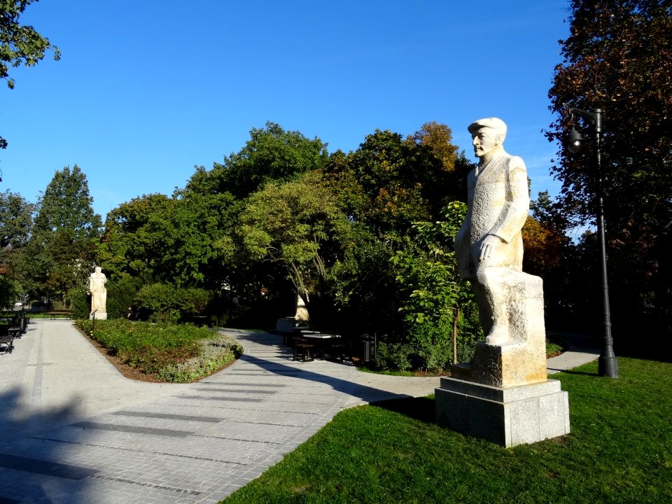 Bdg parkK pomniki 6 10-2015