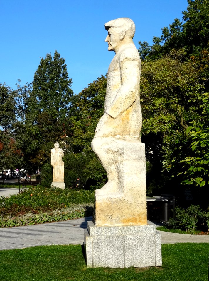 Bdg parkK pomniki 5 10-2015