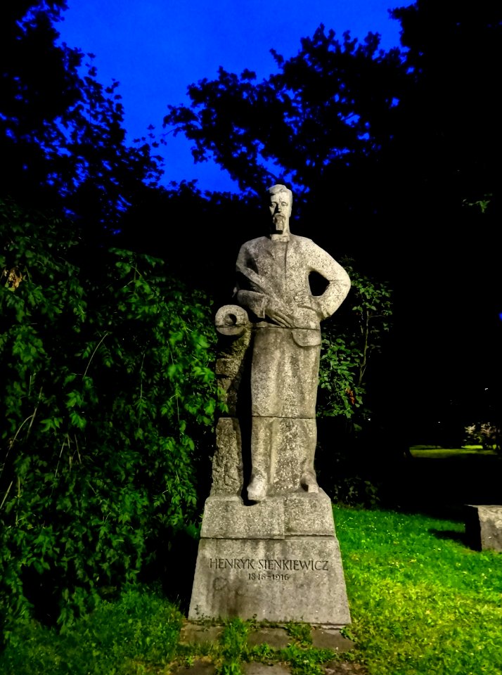 Bdg pomnikSienkiewicza noc 3 07-2013