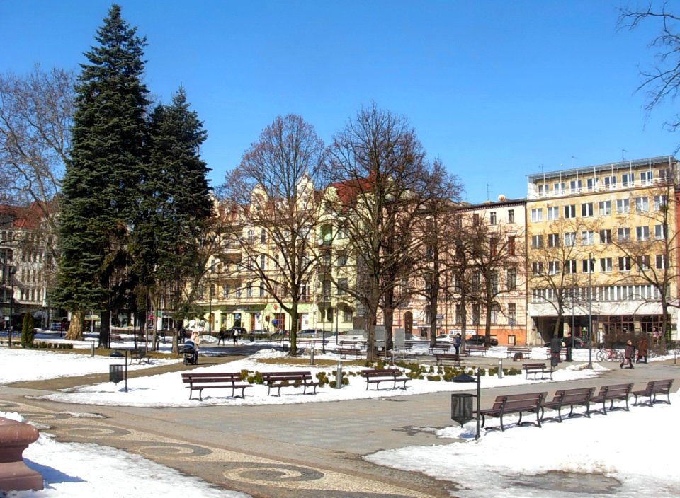 Bdg plac Wolności 03-2013
