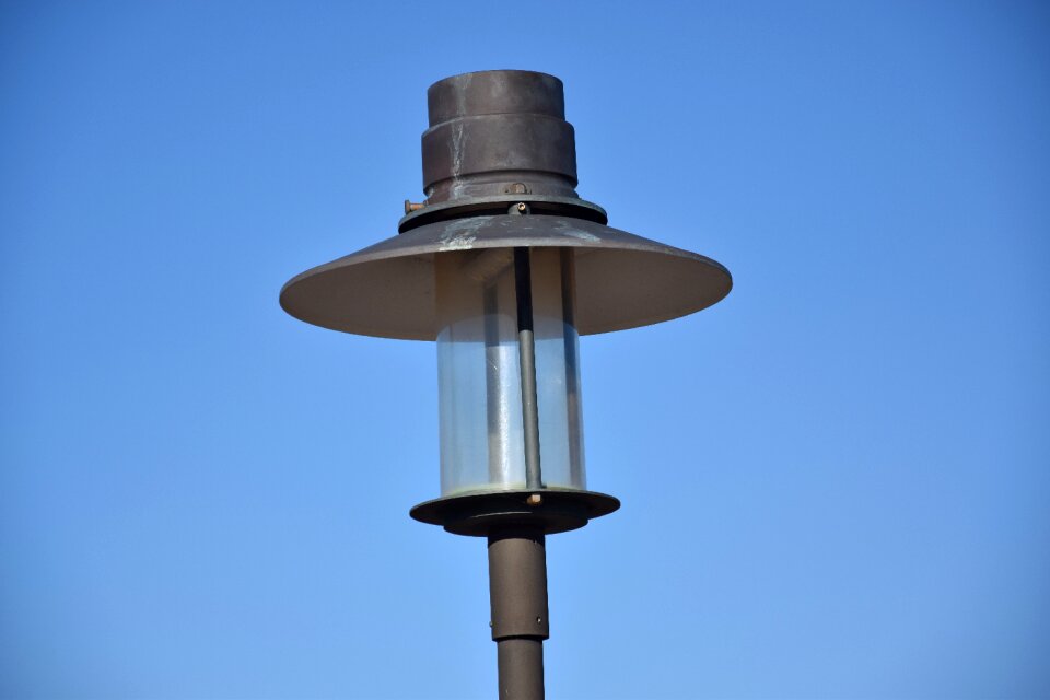 Light sky schmie­de­ei­sern