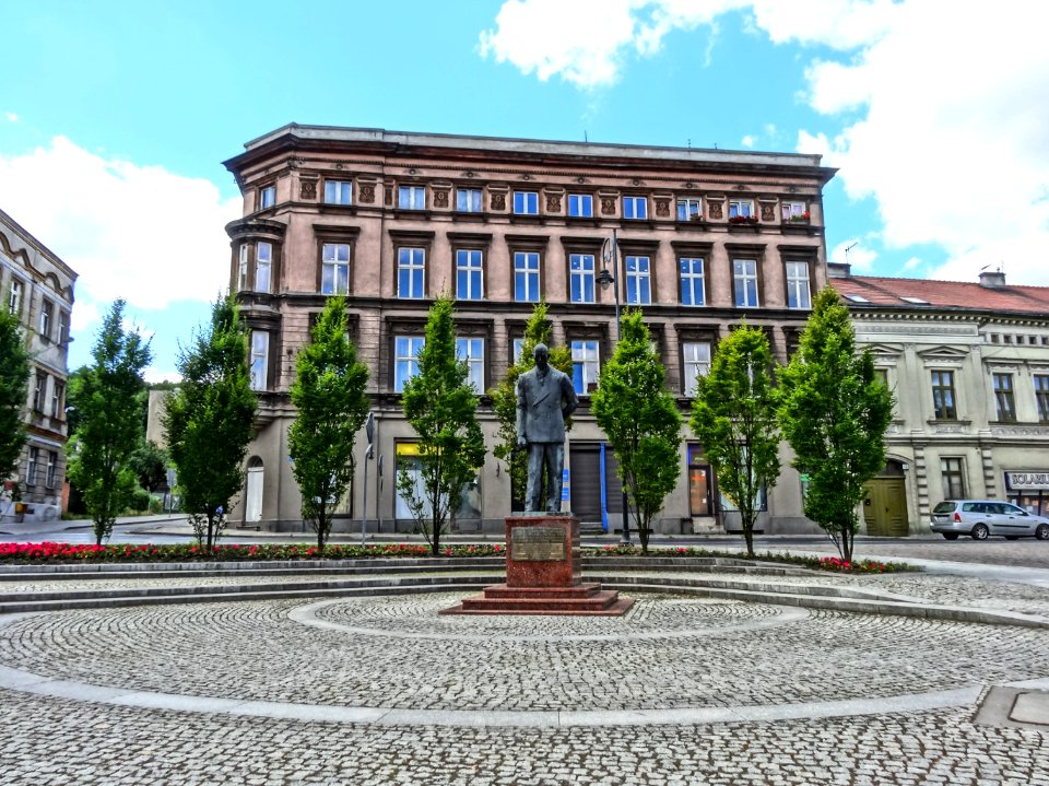 Bdg pomnikBarciszewskiego 4 07-2013