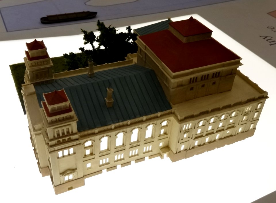 Bdg MuzOkr TeatrMiejski model 3 5-2014