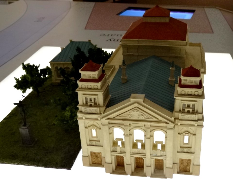 Bdg MuzOkr TeatrMiejski model 1 5-2014