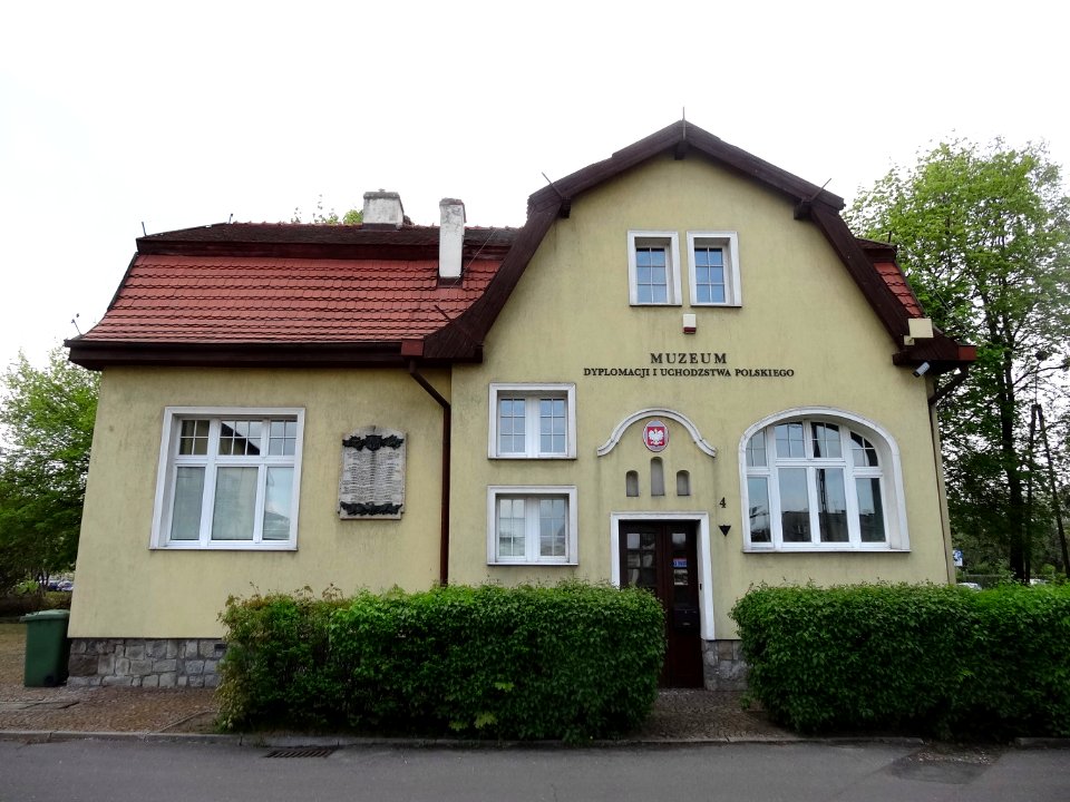 Bdg MuzeumDyplomacji i Uchodzstwai 3 4-2015