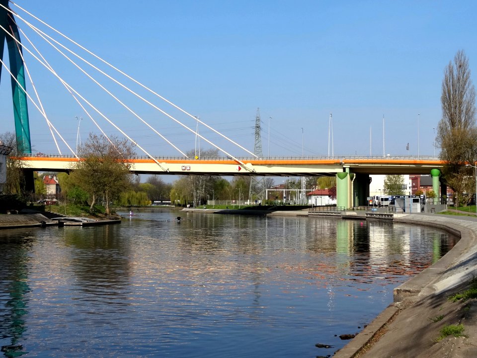 Bdg mostUniwersytecki 9 5-2015