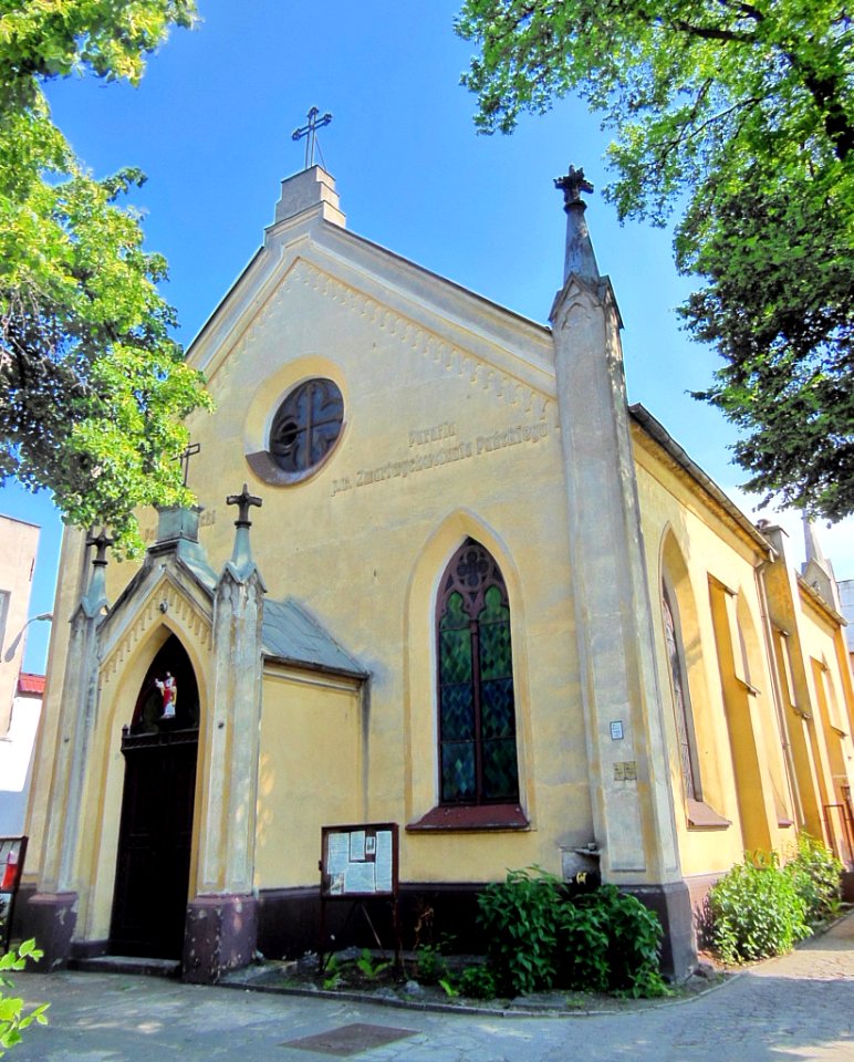 Bdg kościół polskokatolicki 06-2013