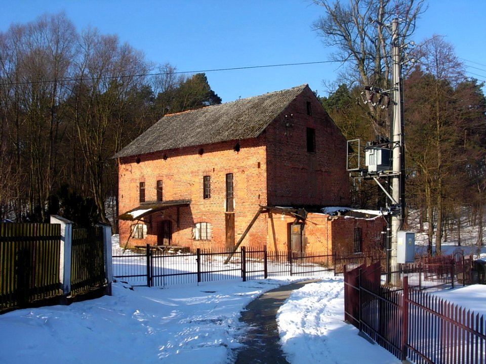 Bdg dawny młyn na Strudze Mł 03-2013