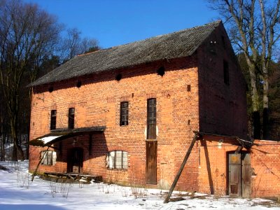 Bdg dawny młyn na Strudze Mł 03-2013b