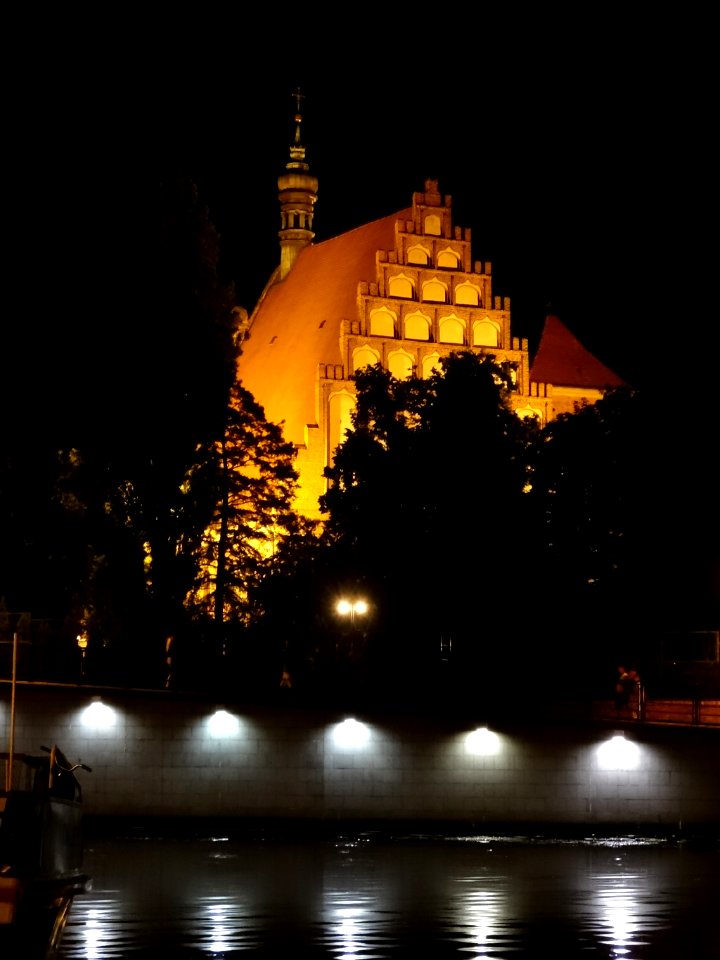 Bdg Katedra noc WM 1 07-2013