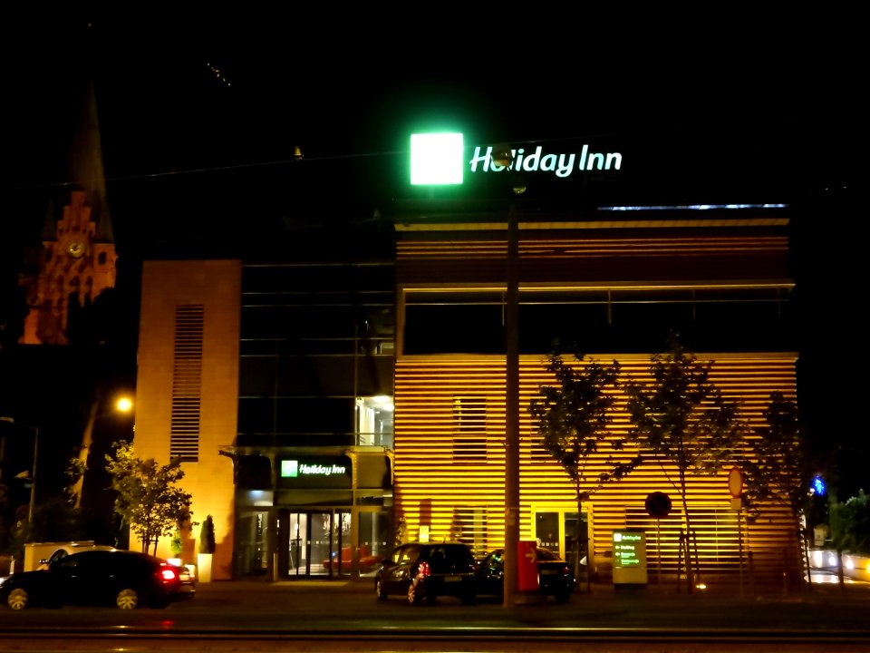 Bdg HolidayInn noc 5 07-2013