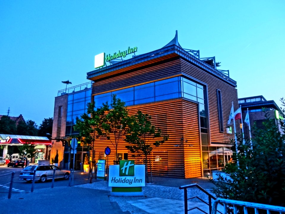 Bdg HolidayInn noc 3 07-2013
