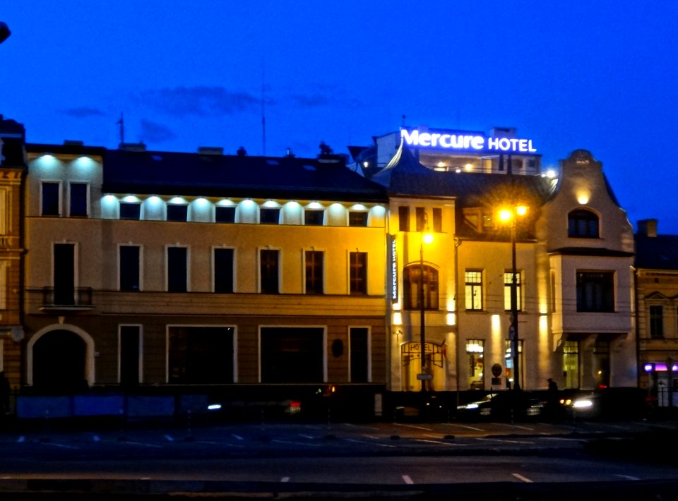 Bdg HotelSepia w2 4-2015