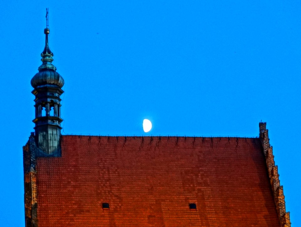 Bdg Katedra noc poz 8 07-2013