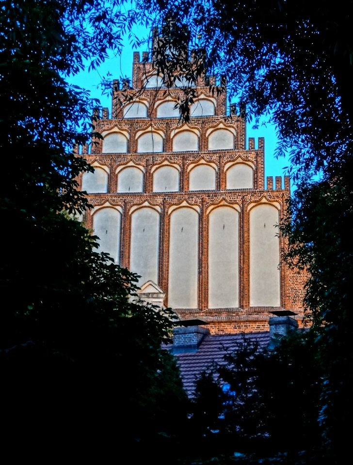 Bdg Katedra noc 2 07-2013
