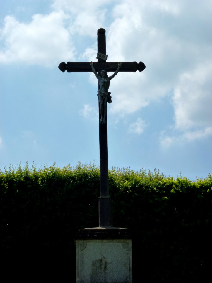 Bailleul-la-Vallée (Eure, Fr) croix de chemin, D47
