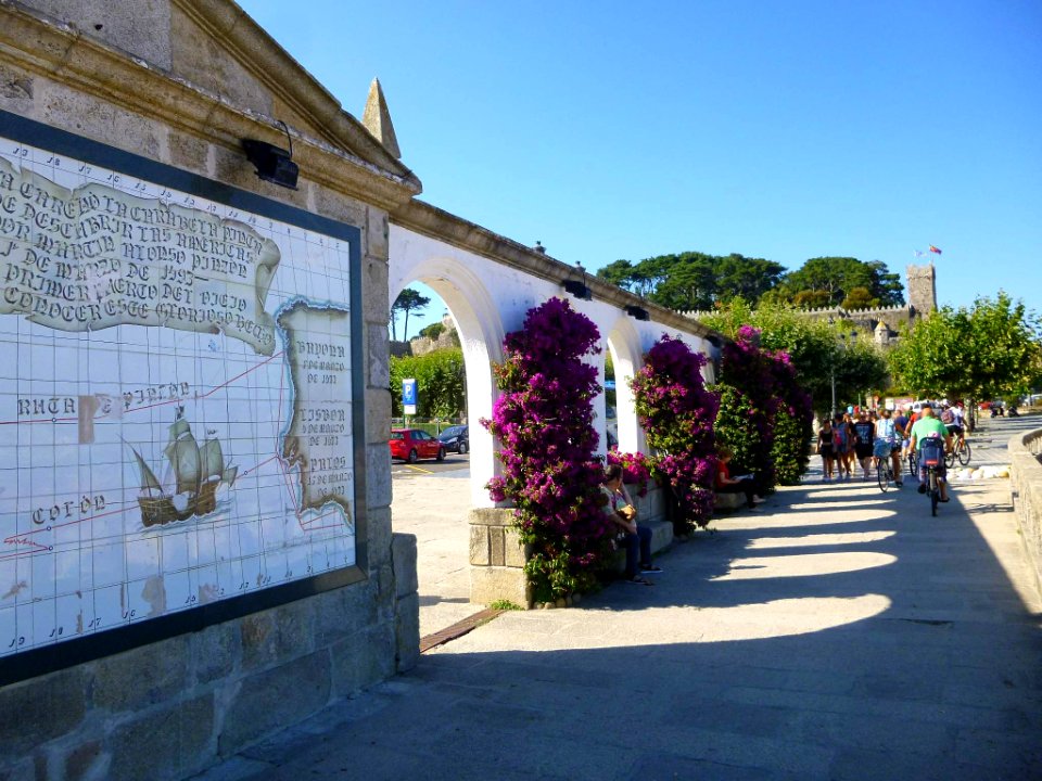 Baiona - Monumento a la Arribada a Baiona de la Carabela Pinta (1493) 4