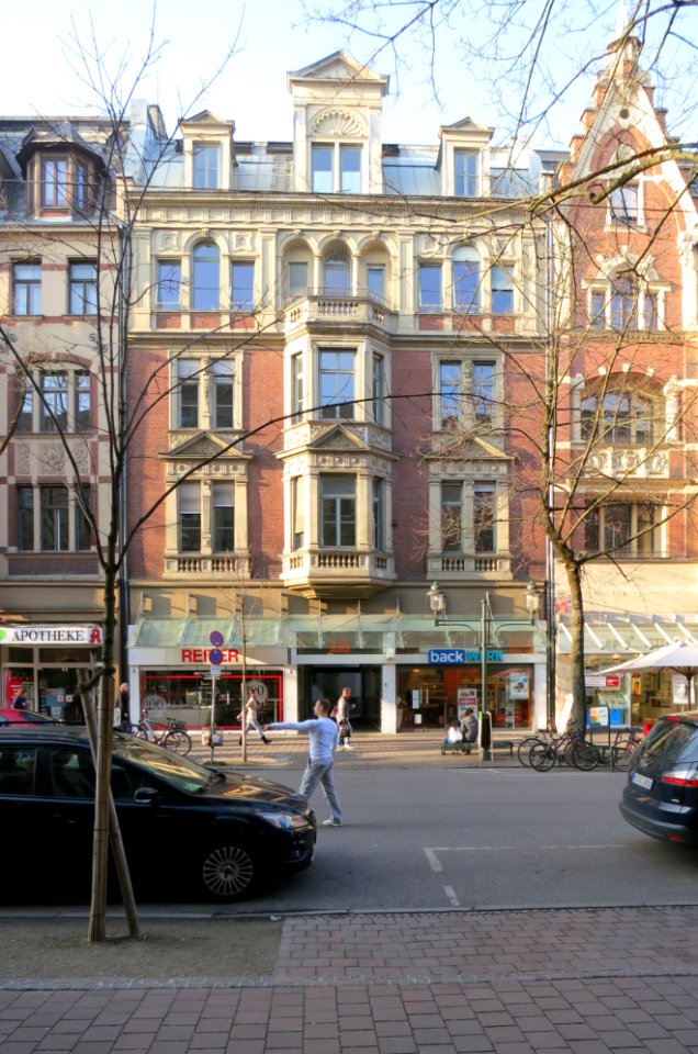 Bahnhofstraße 12 (Augsburg)