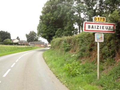 Baizieux (Somme) panneau d'entrée