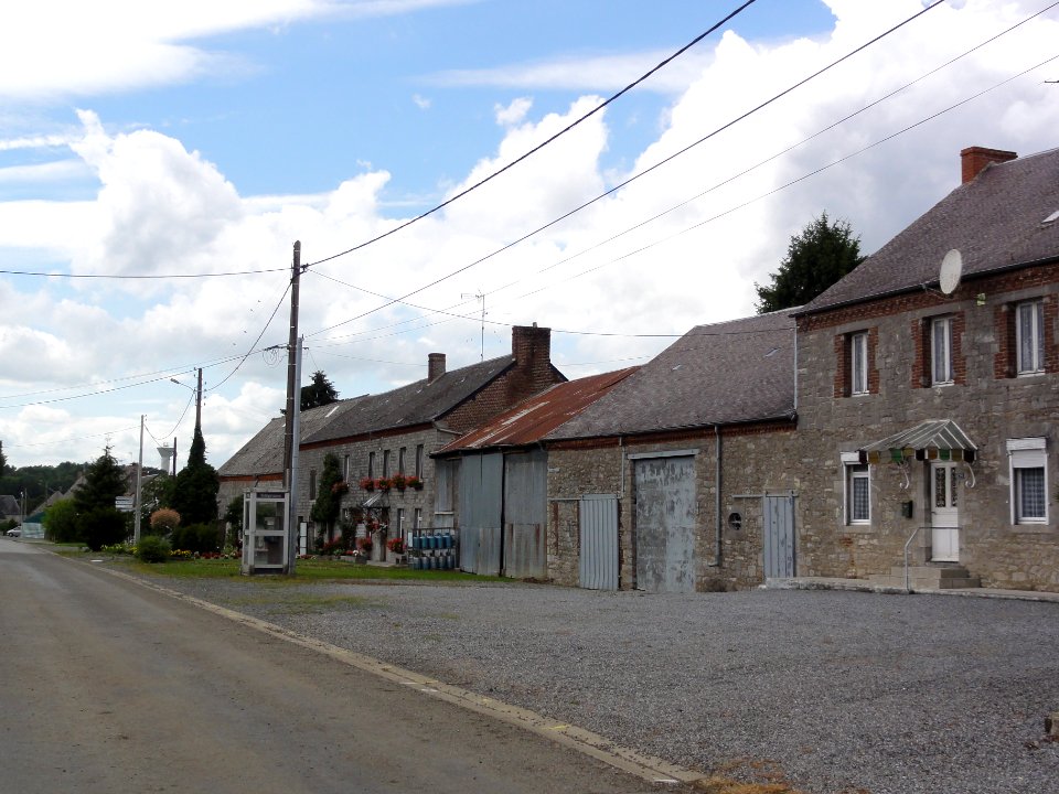 Baives (Nord, Fr) la Rue Pincipale