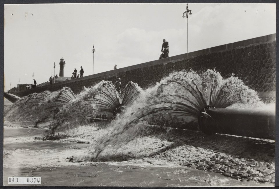 Baggerwerken in de Buitenhaven van Scheveningen, Bestanddeelnr 043-0376
