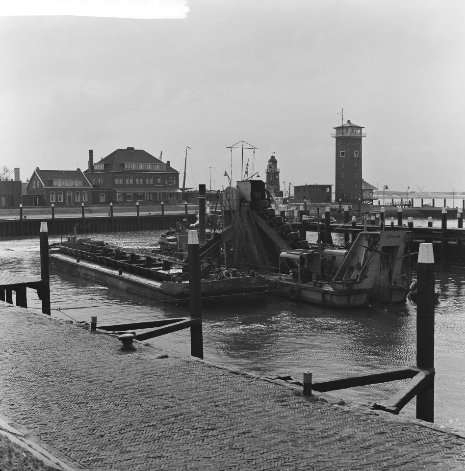 Baggeren in Hoek van Holland, Bestanddeelnr 913-6747