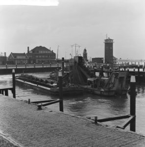 Baggeren in Hoek van Holland, Bestanddeelnr 913-6747