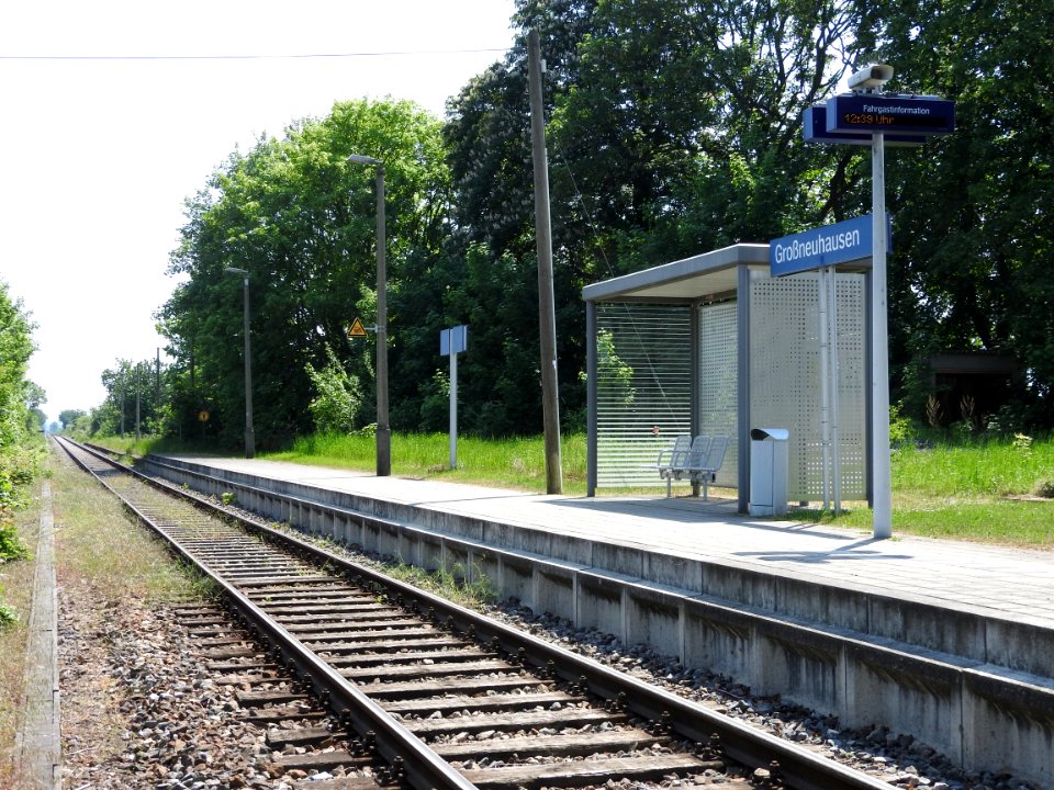 Bahnhof Großneuhausen 1