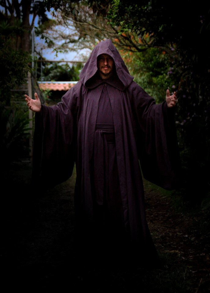 Woods hood black magic