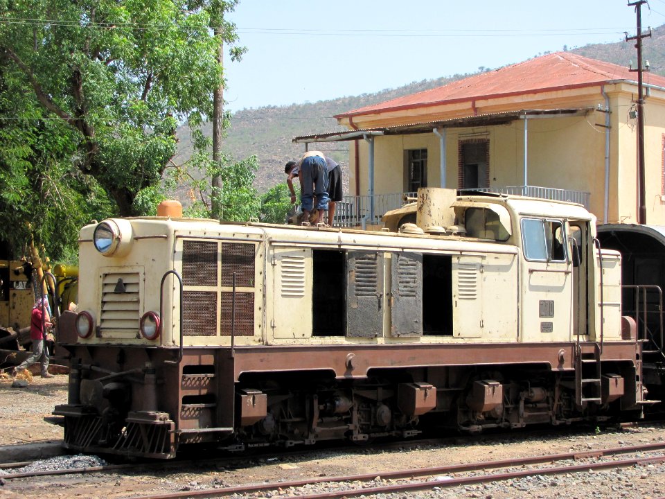 Bahnhof Ghinda Diesel