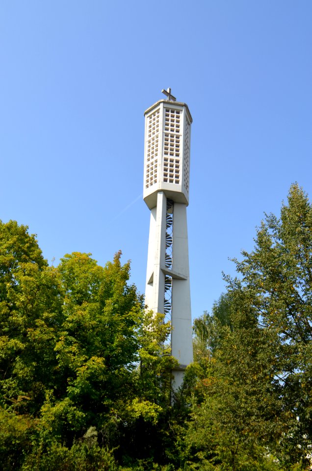 Bad Vilbel, Katholische Pfarrkirche Verklärung Christi, Turm