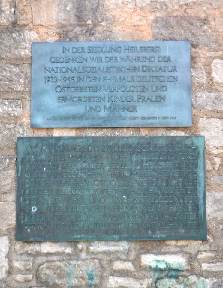 Bad Vilbel, Heilig-Geist-Kirche, Heilsberg-Kreuz, Tafel