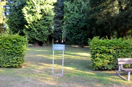Bad Vilbel, Friedhof, Ehrengrabstätte (1)