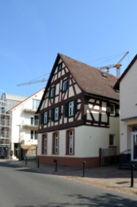 Bad Vilbel, Frankfurter Straße 79 (1)