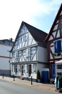 Bad Vilbel, Frankfurter Straße 10
