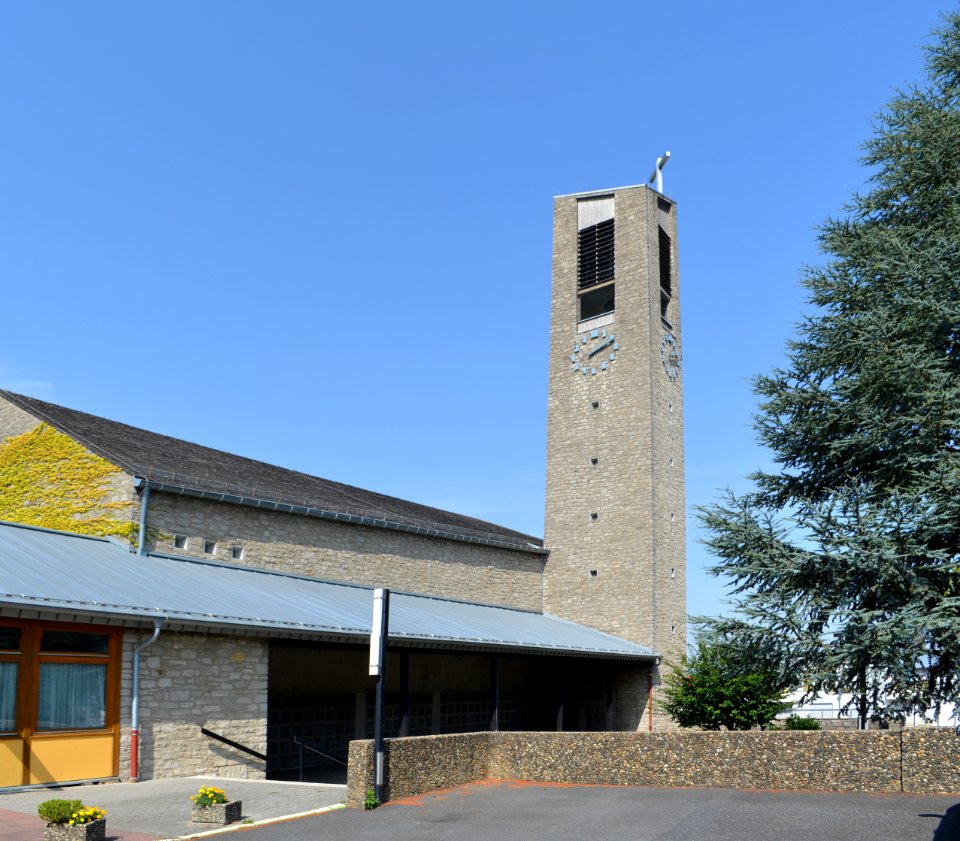 Bad Vilbel, Heilig-Geist-Kirche