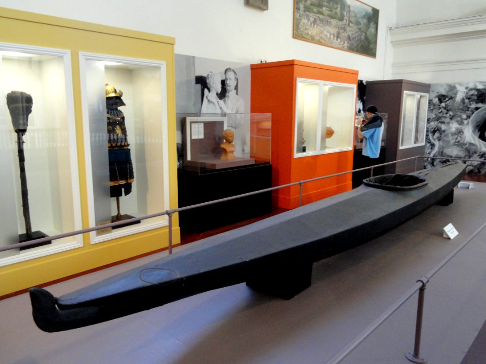 Baidarka, Attu, Aleutian Islands, 1800s - San Diego Museum of Man - DSC06908