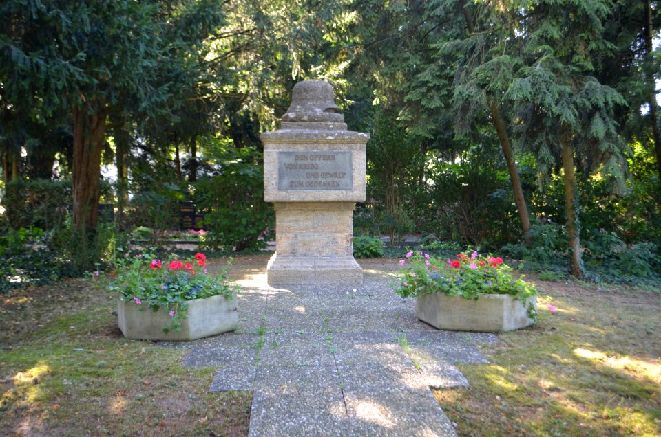 Bad Soden, Friedhof, Kriegsopferdenkmal