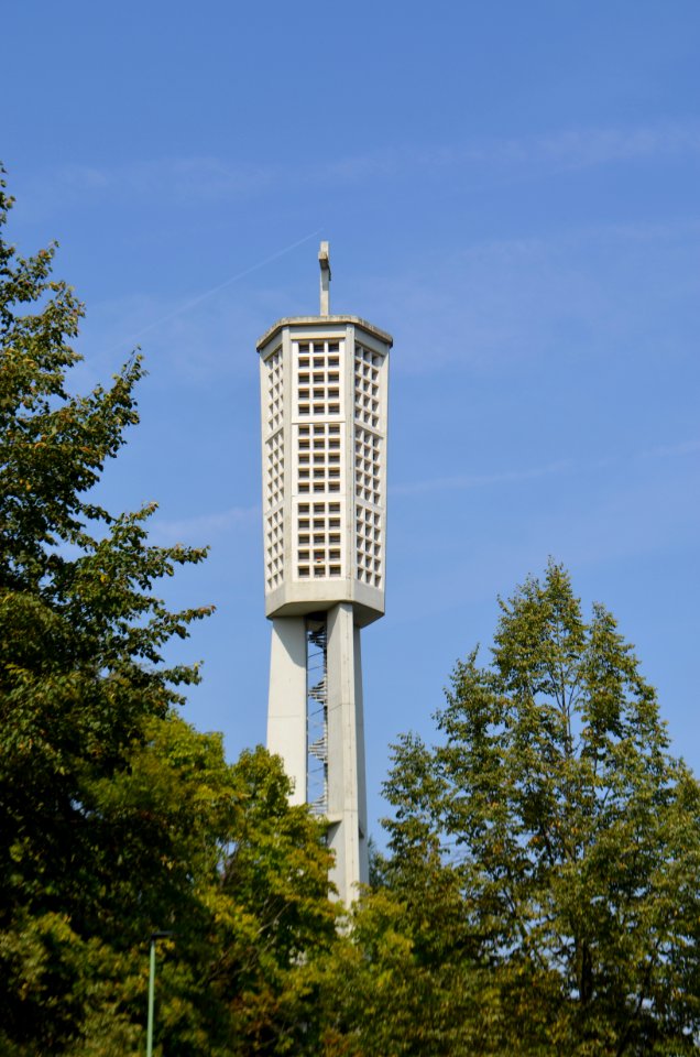 Bad Vilbel, Katholische Pfarrkirche Verklärung Christi, Turm (1)