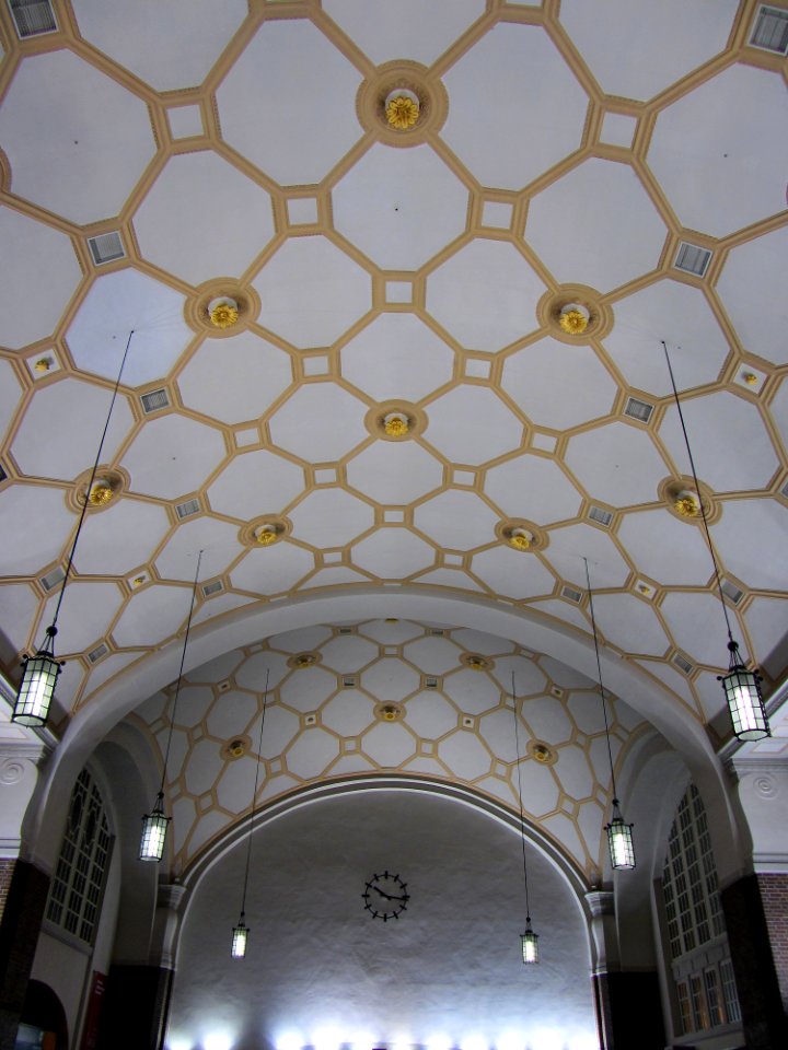 Bahnhofshalle Darmstadt2