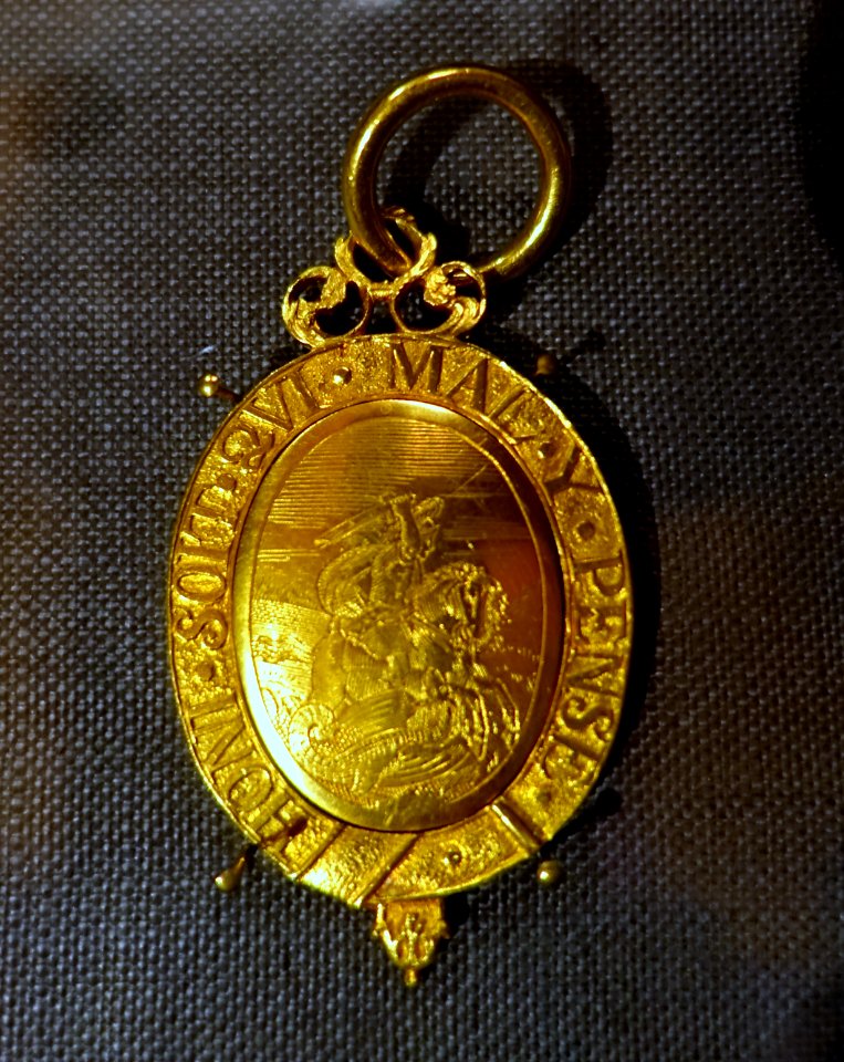 Badge of the Order of the Garter, 1600s, gold - Oak Room, Chatsworth House - Derbyshire, England - DSC03076