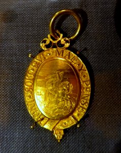 Badge of the Order of the Garter, 1600s, gold - Oak Room, Chatsworth House - Derbyshire, England - DSC03076