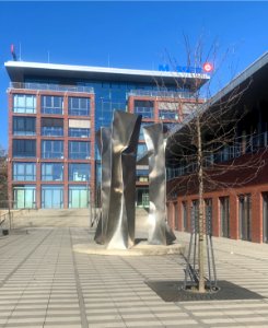Bad Soden am Taunus, Adolf-Messer-Forum, Skulptur Drei Grazien